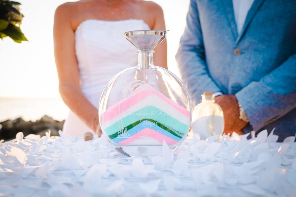 Sand jar for Aruba elopement